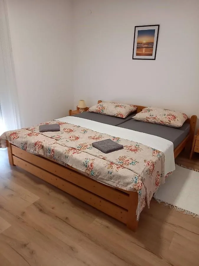 Apartment In Dramalj 42941